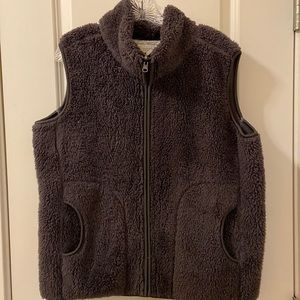 North River furry vest
